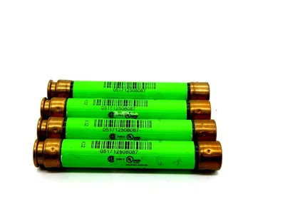 NEW LOT OF 4 BUSSMANN FUSETRON FRS-R-1 FUSES 600V 1AMP FRSR1