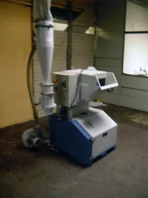 USED TRIA PLASTIC BREAKER 400 X 150