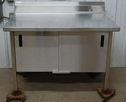 Used _UNKNOWN_ _UNKNOWN_ Food Prep Tables Michigan US | Grocery Equipment Sales #1069641