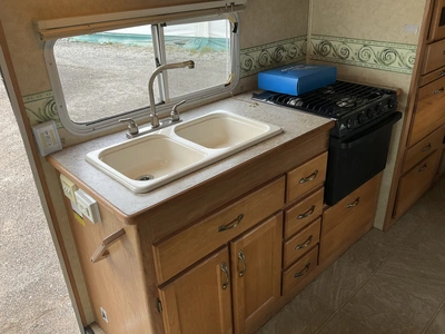 USED 2006 JAYCO GREYHAWK 31