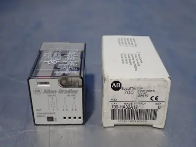 NEW ALLEN BRADLEY 700HA32A1