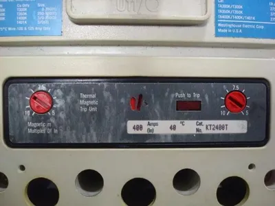 Westinghouse KDB2400M01S09Y07 Shunt Trip Circuit Breaker 400 Amps 2 Pole Used