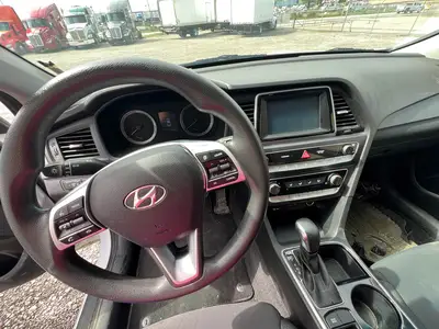 USED 2019 HYUNDAI SONATA SE