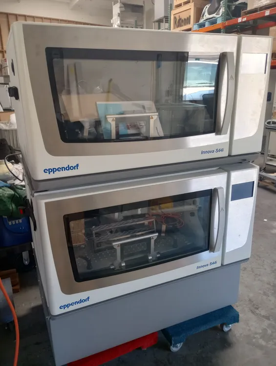 Used EPPENDORF INNOVA S44I Incubator Shakers California US | Biotech Equipment Sales #1464368