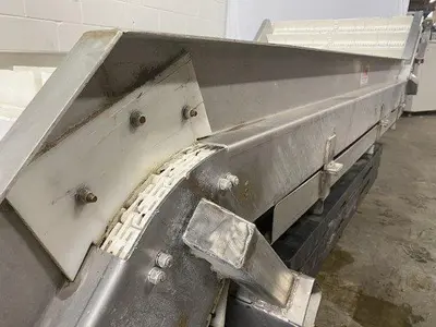 VWM Z-Style Flighted Conveyor