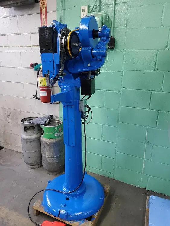 Used THOMSON 161 Riveters CA | B & B RIVET MACHINE #1340329