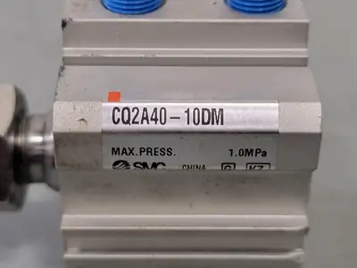 USED SMC CQ2A40-10DM