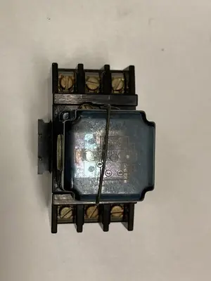 Used MICRO SWITCH FE-21030 Relays & Switches | Surplus Asset Holdings #1205699