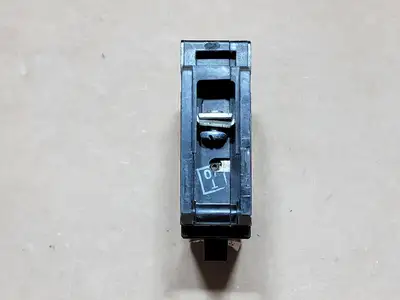 USED CUTLER-HAMMER GBH1015