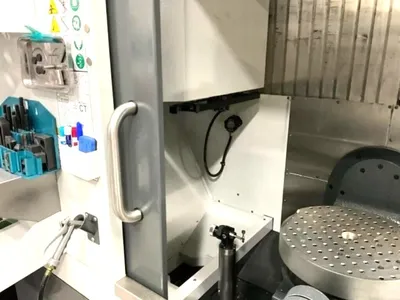 2022 HAAS UMC-500 Vertical Machining Centers (5-Axis or More) | CNC EXCHANGE (4)