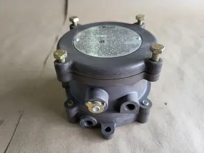 New | in-Stock DWYER INSTRUMENTS 1950-5-2F Switchgears British Columbia CA | Lenmark #240689