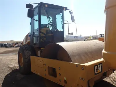 USED 2020 Caterpillar CS56B