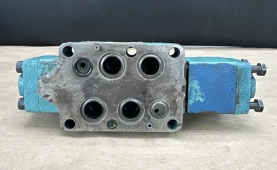 USED Vickers 628748