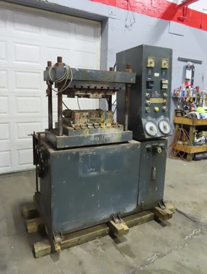 Hydraulic Press, 50 Ton Wabash Four Post Press with Electric Heating Elements