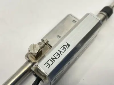 Used KEYENCE AIR CYLINDER SENSOR HEAD Proximity Sensors | Maverick Industrial Sales #1103167