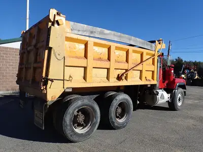 Used 1999 MACK RD688S Dump trucks Massachusetts US | Brookside Equipment Sales #1422175