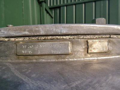 500L S/S Enclosed Tank 15 Psi