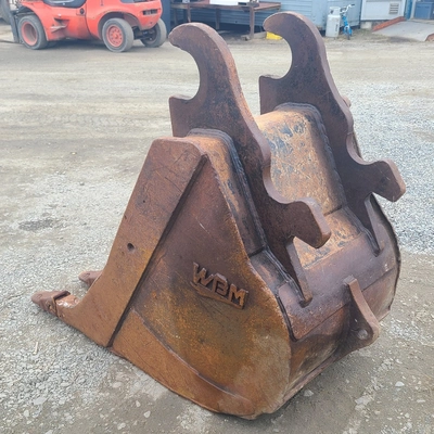 WBM 32in Wide Digging Bucket