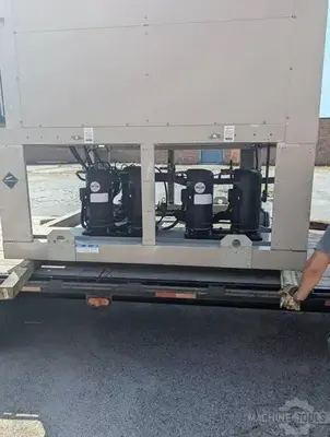 USED 2013 MCQUAY AGZ030DHHNN-ER10
