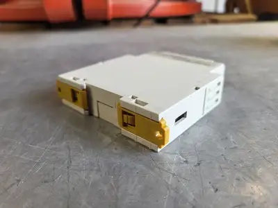 NEW OMRON K8AB-AS2