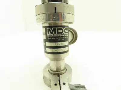 MDC KAV-100 Manual Pneumatic Angle Valve Vacuum Isolation 1" Connection