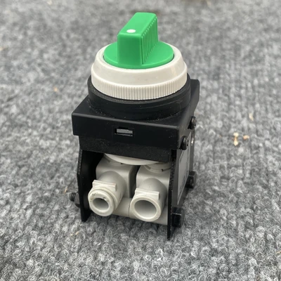 New | in-Stock SMC VM151-01-35RA Parts (Hydraulics and Pneumatics) California US | Davliegogo LLC #1705639