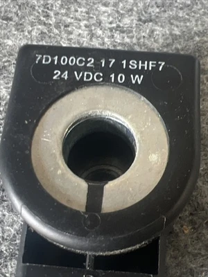 Used Parker 7D100C2-17 Misc Electrical & Power Parts California US | Davliegogo LLC #1718839
