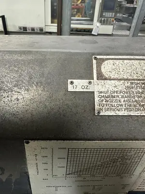 USED 1995 CINCINNATI MILACRON VT220-17