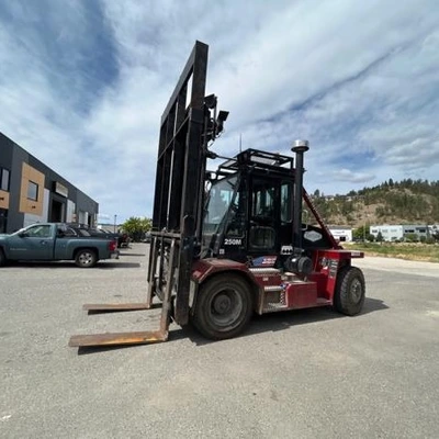 Used 2017 TAYLOR X250M Internal Combustion Forklifts: Pneumatic Tire British Columbia CA | Leavitt Machinery #1443699