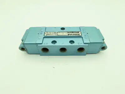 Skinner S4AACBX4 Pneumatic Directional Control Valve 5-Way 2 Pos 150PSI 1/2" NPT