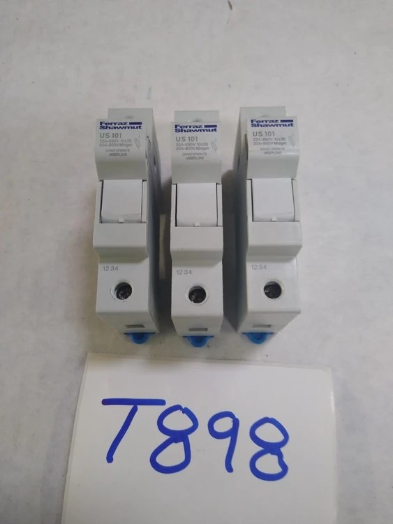 Used FERRAZ SHAWMUT US101 Circuit Breakers Arizona US | ASSET CONVERSION SPECIALISTS, INC. #306288