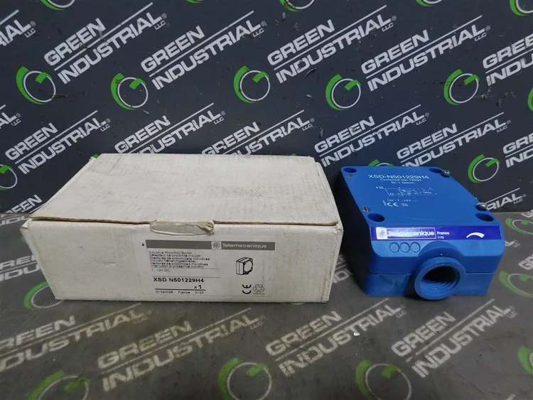 Used TELEMECANIQUE XSD N501229H4 Relays & Switches | Green Industrial #669601