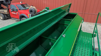 USED 2018 JOHN DEERE 1590