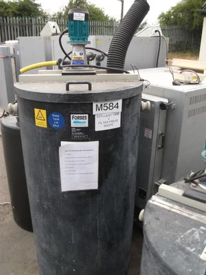 500L Black Polypropylene Vertical Enclosed Mixing Tank 0.18 kW