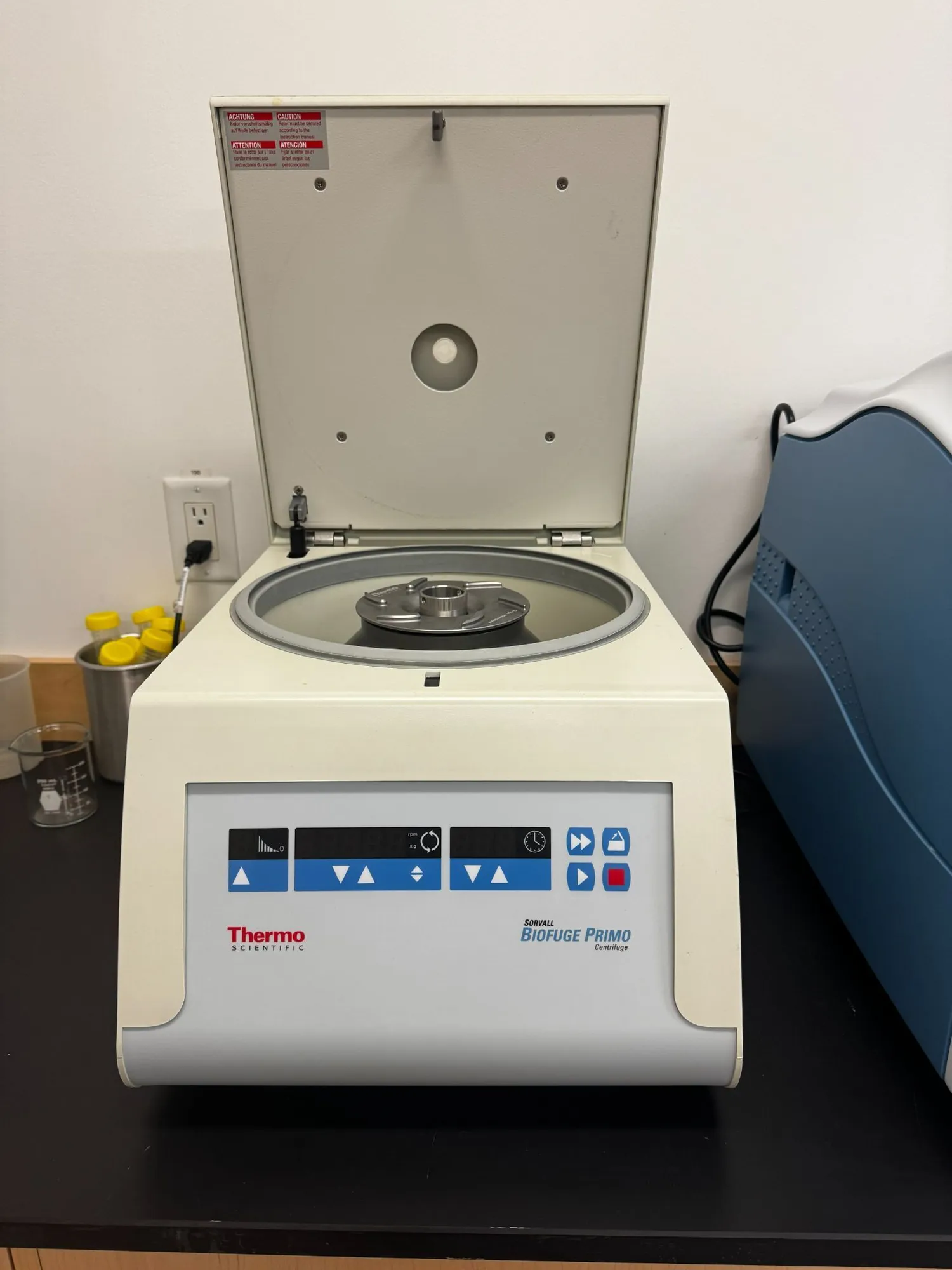 Used THERMO SCIENTIFIC BIOFUGE Primo Centrifuge - Benchtop British Columbia CA | Enwave Corp. #1493281
