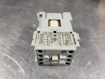 NEW ALLEN-BRADLEY 100-C16ZJ10