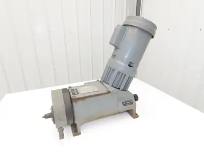 AMF Cuno Precision Control H4861441222 Chemical Metering Feed Pump 220 GPH 115V