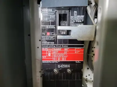 Feeder Circuit Breaker MCC Bucket 20a