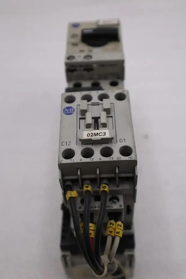 ALLEN BRADLEY 140M-D8N-B40 CIRCUIT BREAKER WITH 100-C12*01 CONTACTOR STOCK 4826A