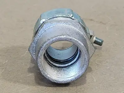 USED THOMAS & BETTS 5274GR