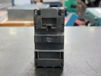 USED SCHNEIDER ELECTRIC GV2ME10