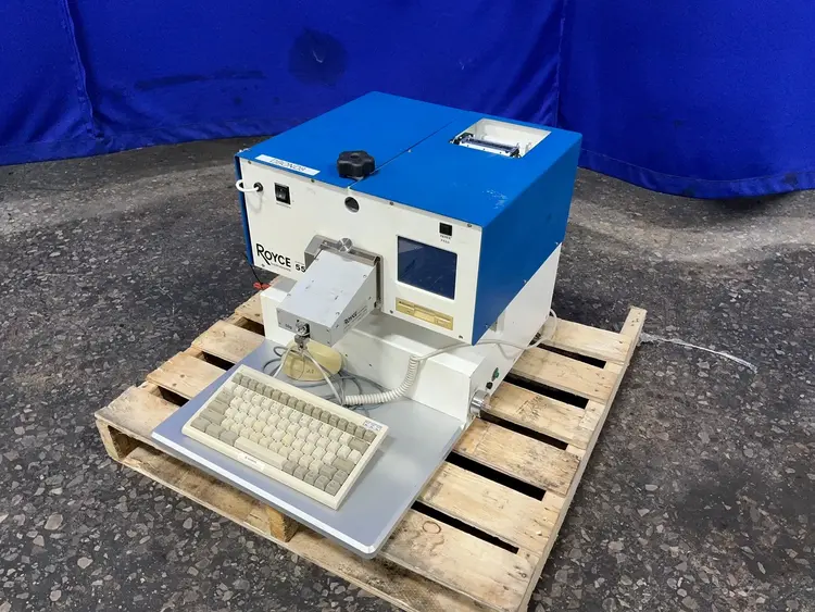 Used ROYCE 552 Test Benches Ohio US | HGR 24 #1326232