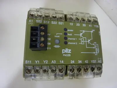 USED PILZ PNOZ824VDC3S1O