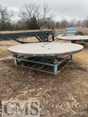 Unknown 10' Heavy Duty Round Turn Table
