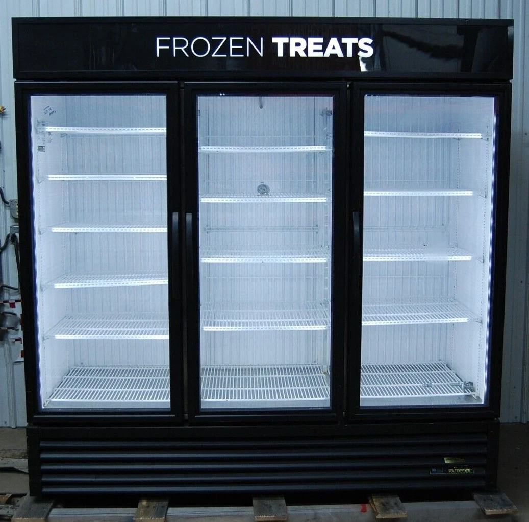142-0927 True GDM-72F-HC~TSL01 3 Door Reach In Self Contained Freezer