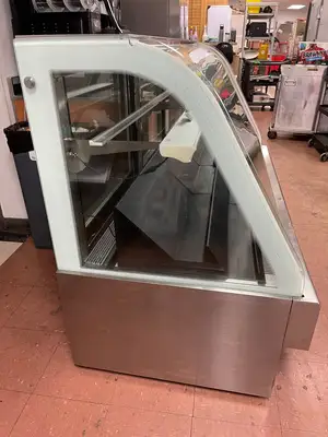 Used Spartan Used Spartan BCB72 Curved Glass Refrigerated Deli Display Case 120V Display Refrigerators Illinois US | Falcon Restaurant Supply #1376399
