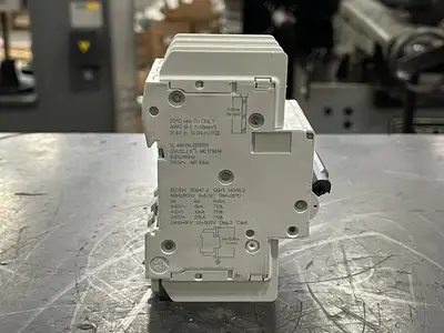 NEW SCHNEIDER ELECTRIC M9F43345