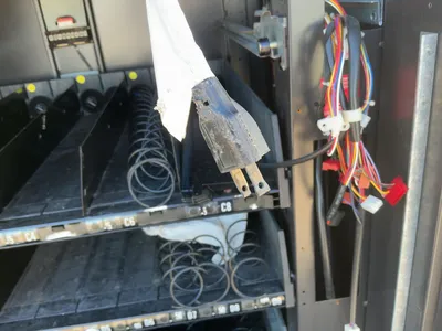 Crane- National Vendor Vending Machine Model: 147 S/N: 147-34406 115 Volts