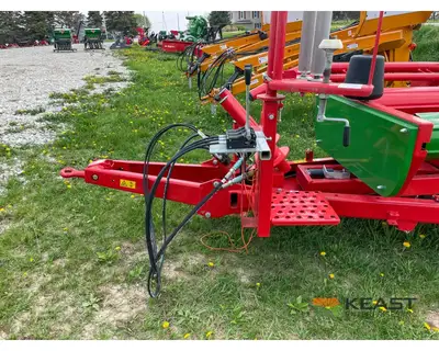 Used FARM KING _UNKNOWN_ Stretch Wrappers Iowa US | Keast Enterprises #1360254