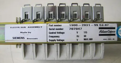 Lot of 7 Siemens Fuse Holders 3NW7 011 690V 32A 3NW7011 with DIN Rail